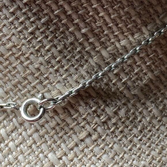 Vintage Sarah Coventry Leaf Brushed Rhinestone Silver Tone Necklace - Picture 4 of 5